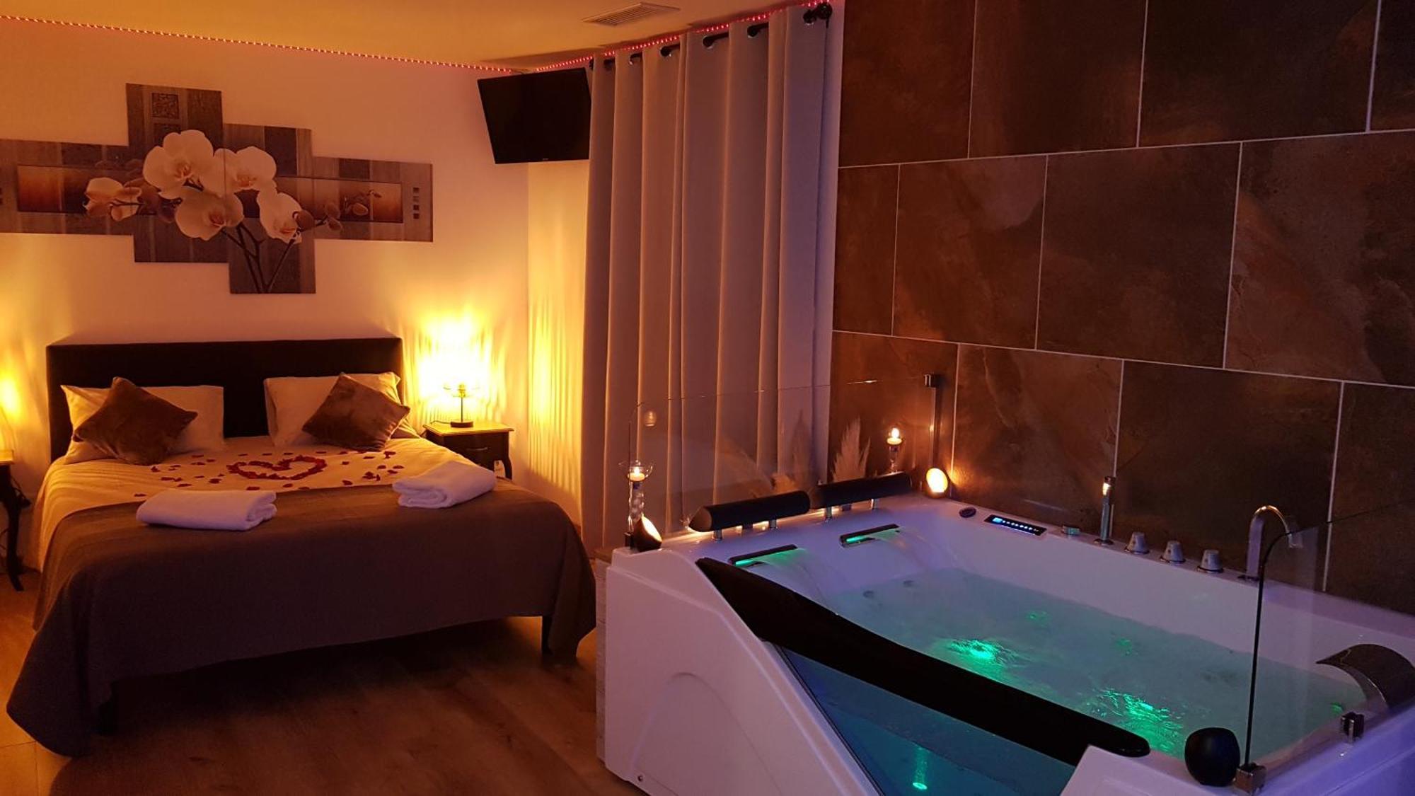 Love Room Jaccuzi Puisserguier Eksteriør billede